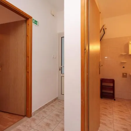 Apartment By The Sea Brna, Korcula - 9159 *