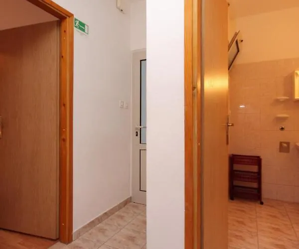 Apartament By The Sea Brna, Korcula - 9159 *